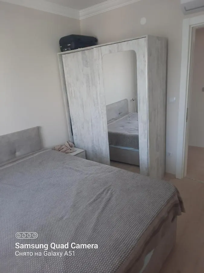 Gazde/Camere de închiriat Lara 4 Yuvamkent Sitesi Apartment Antalya